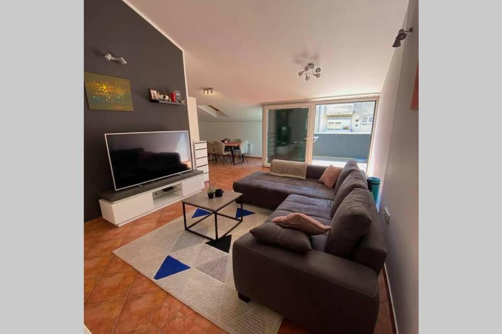 Bon Temps Split Apartment